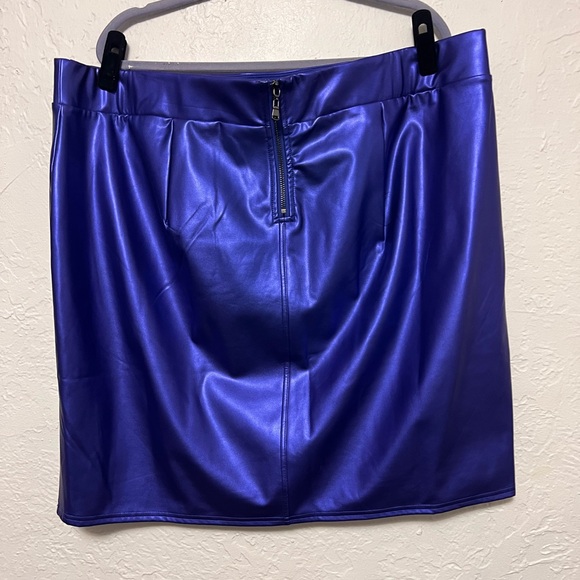 Torrid Mini PU Pencil Skirt Electric Blue, BNWT, Size 3 - Picture 7 of 8
